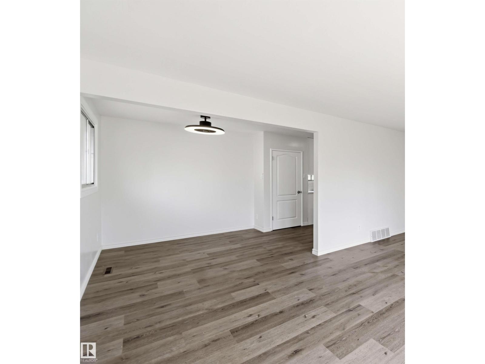 13303 58 ST NW - 17