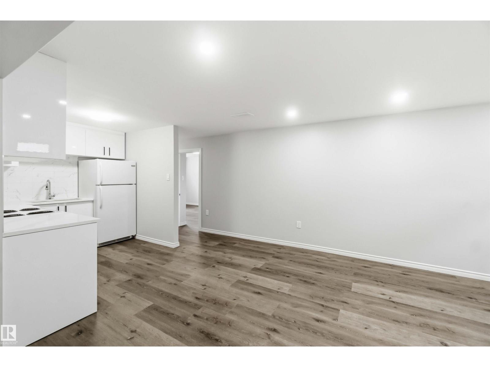 13303 58 ST NW - 47