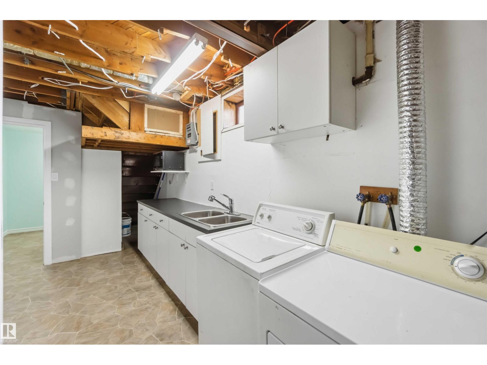 13303 58 ST NW - 63
