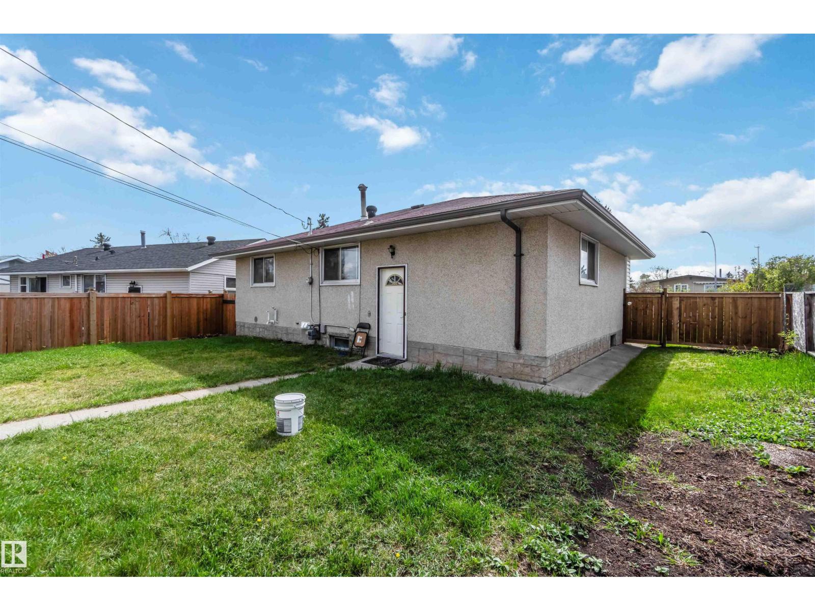 13303 58 ST NW - 67
