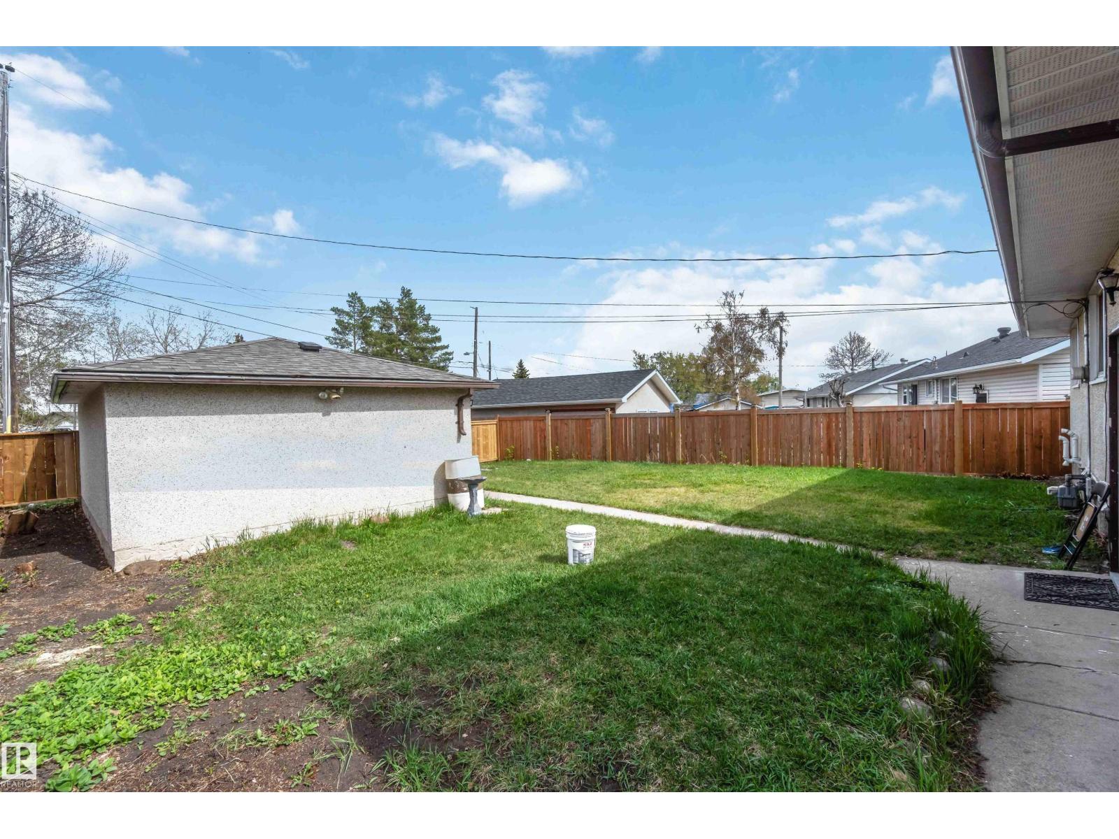 13303 58 ST NW - 65