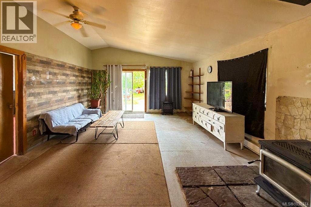 1621 Redwood St - 5