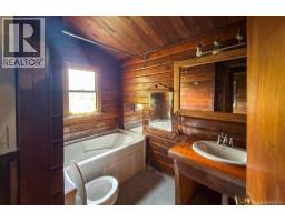 1621 Redwood St, Campbell River, BC V9W3K7 Photo 10