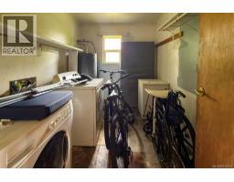 1621 Redwood St, Campbell River, BC V9W3K7 Photo 15