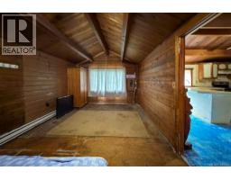 Kitchen - 1621 Redwood St, Campbell River, BC V9W3K7 Photo 7