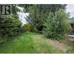 1621 Redwood St, Campbell River, BC V9W3K7 Photo 11