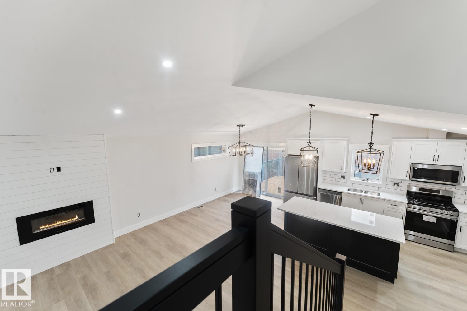 301 Fundy WY - 25