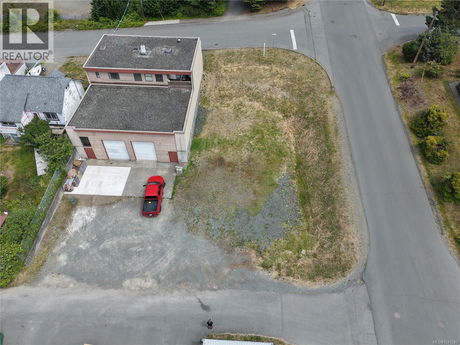 1000 Hemlock St, Campbell River — photo 2
