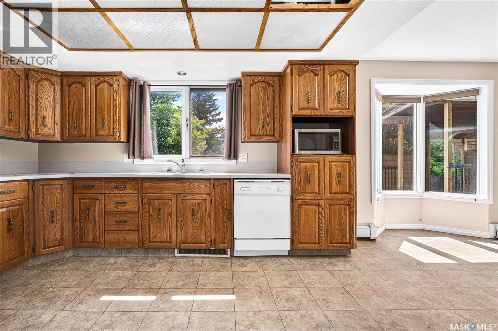 1309 Regal CRESCENT - 11