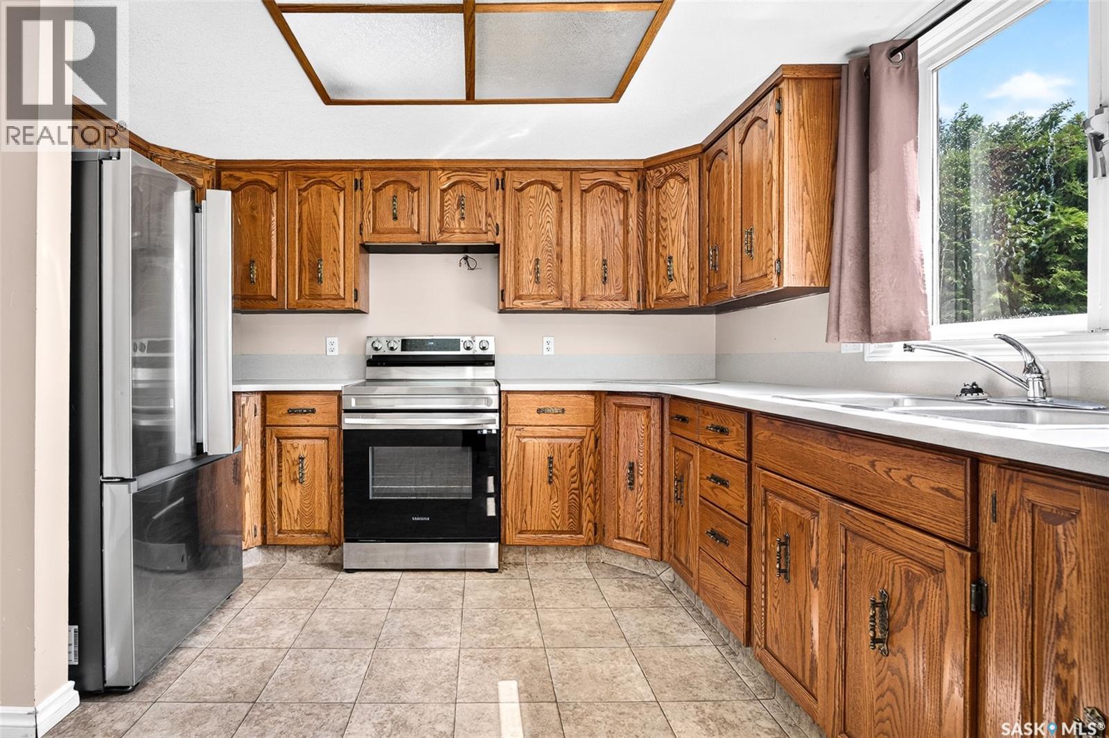 1309 Regal CRESCENT - 12