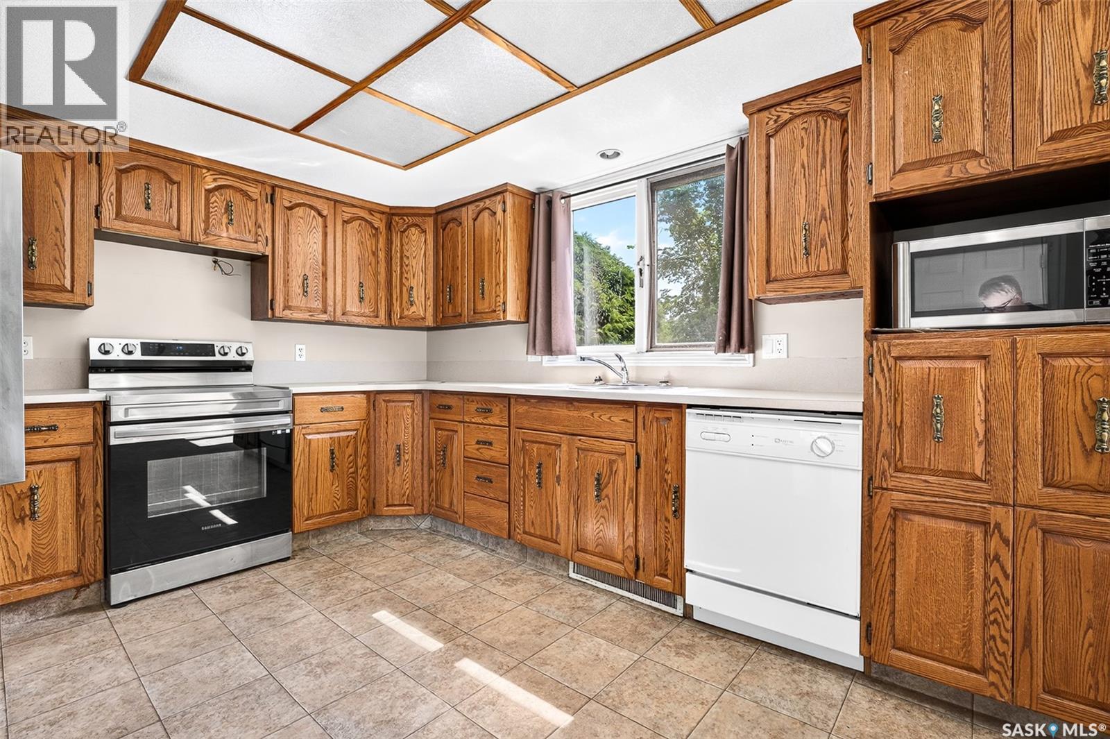 1309 Regal CRESCENT - 14