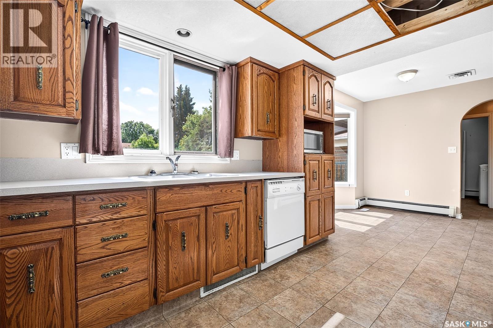 1309 Regal CRESCENT - 16