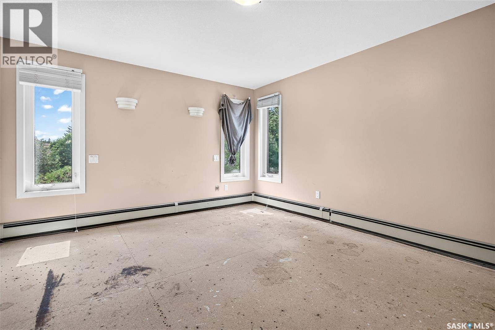1309 Regal CRESCENT - 31