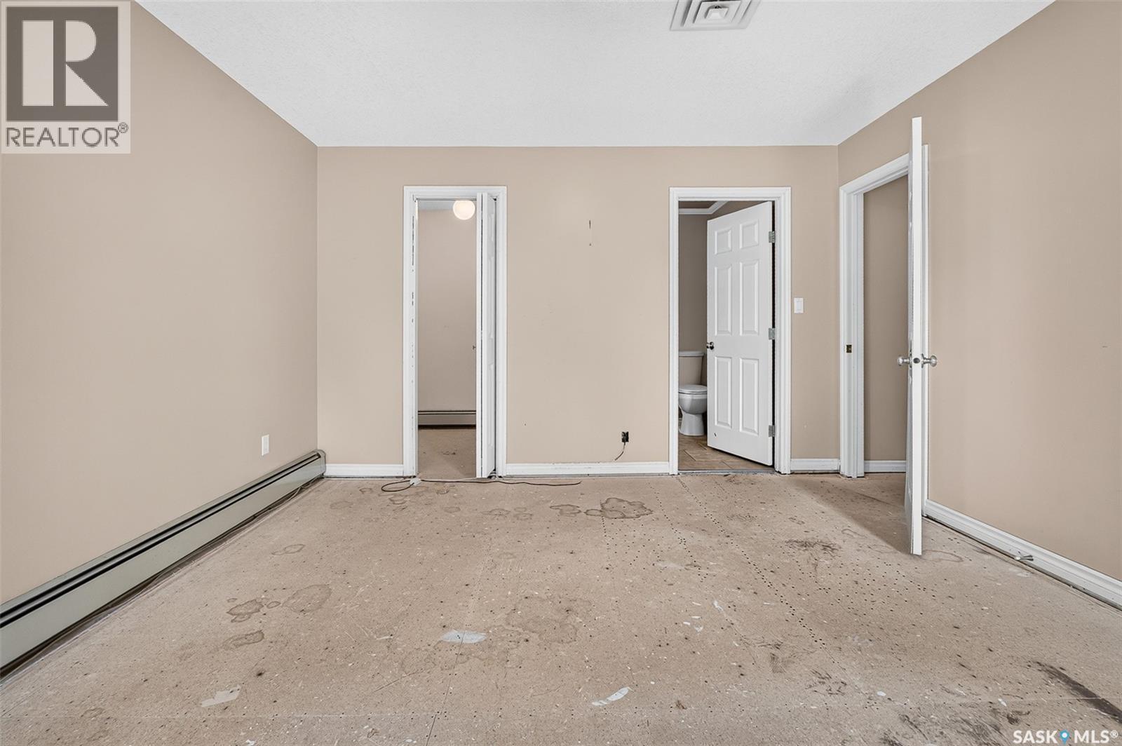 1309 Regal CRESCENT - 32