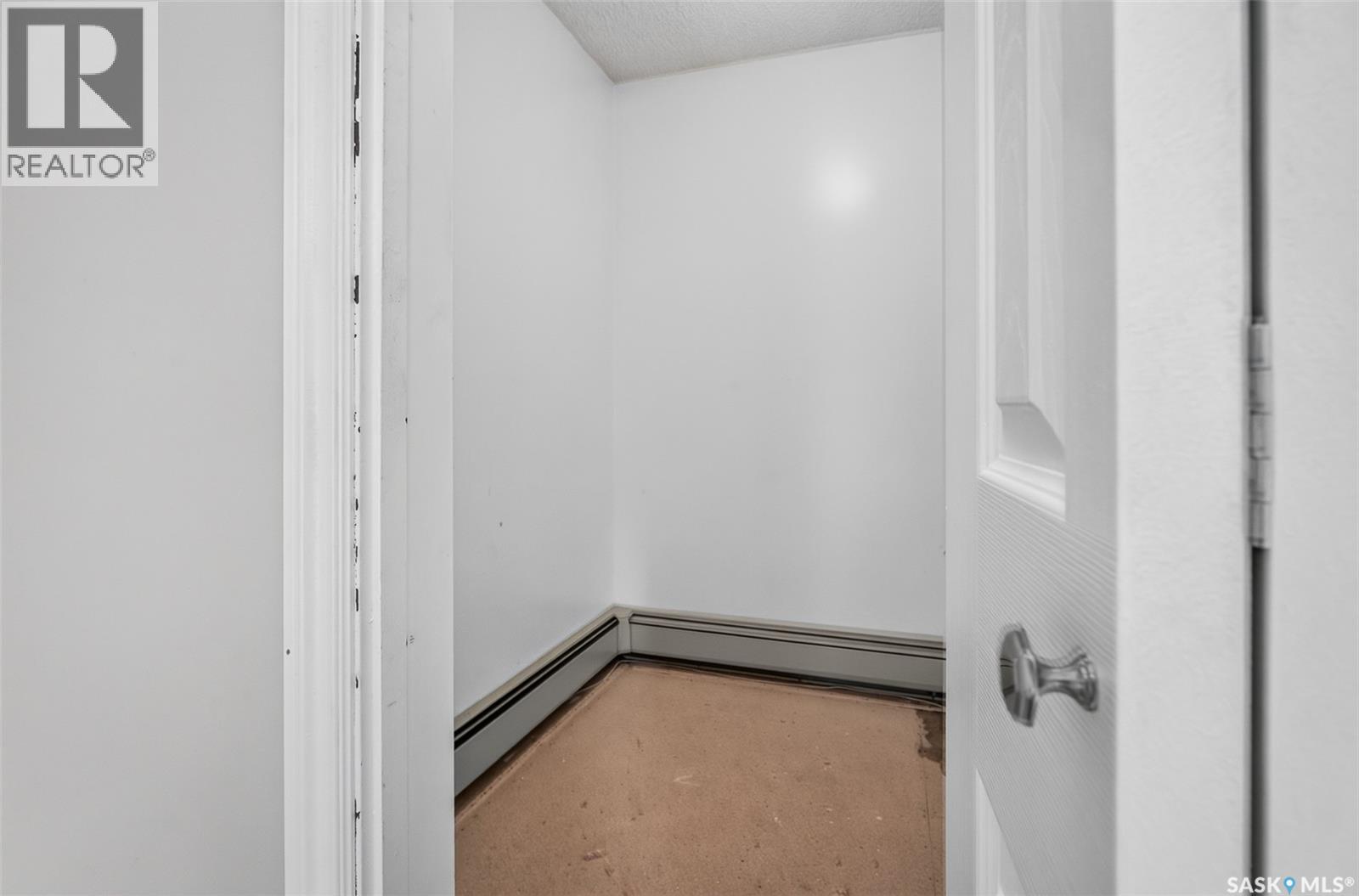 1309 Regal CRESCENT - 33