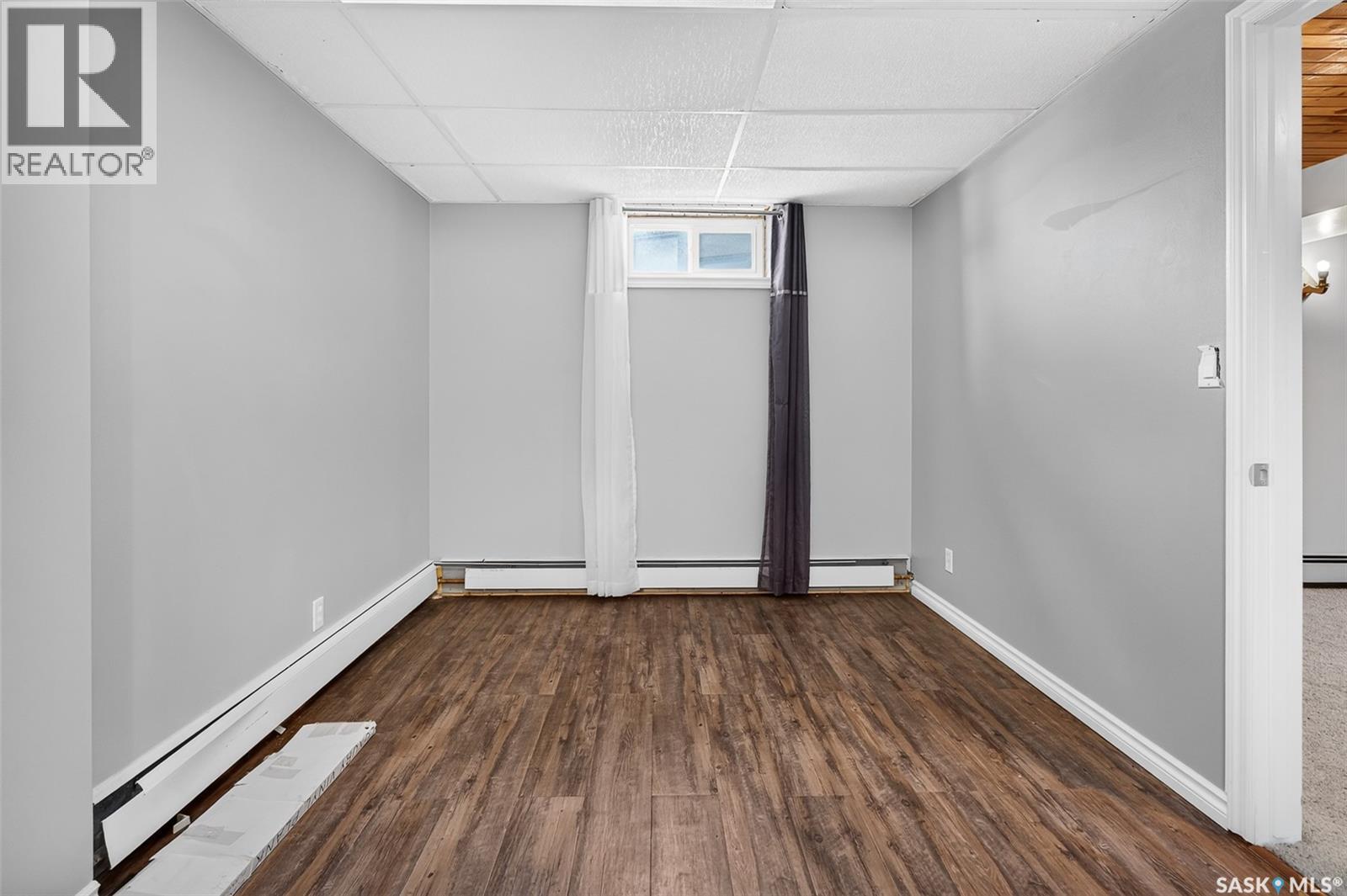 1309 Regal CRESCENT - 44