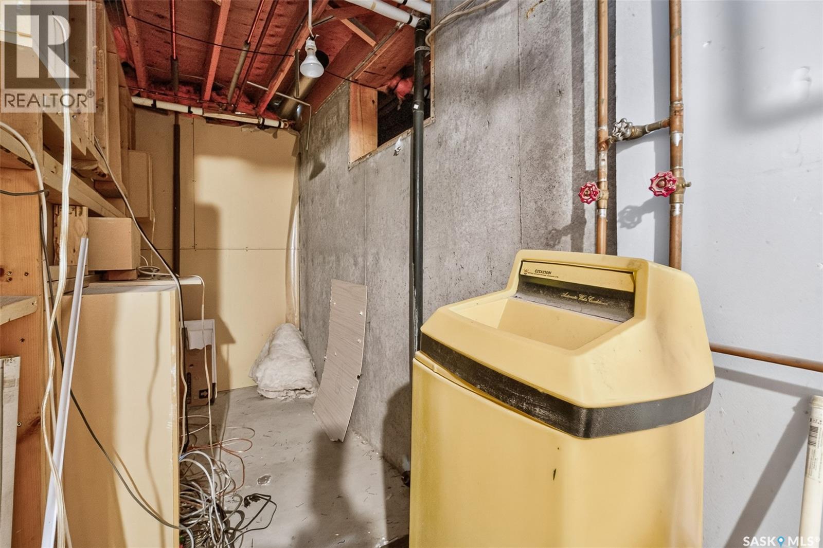 1309 Regal CRESCENT — photo 49