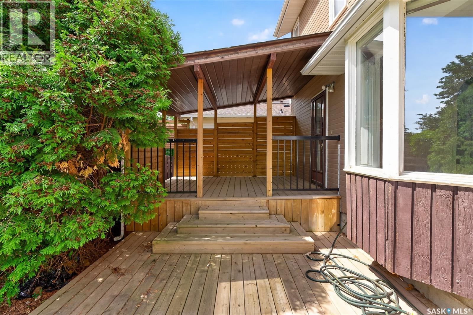 1309 Regal CRESCENT - 54