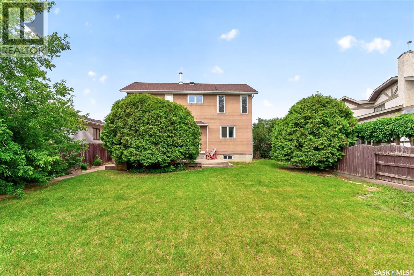 1309 Regal CRESCENT - 57