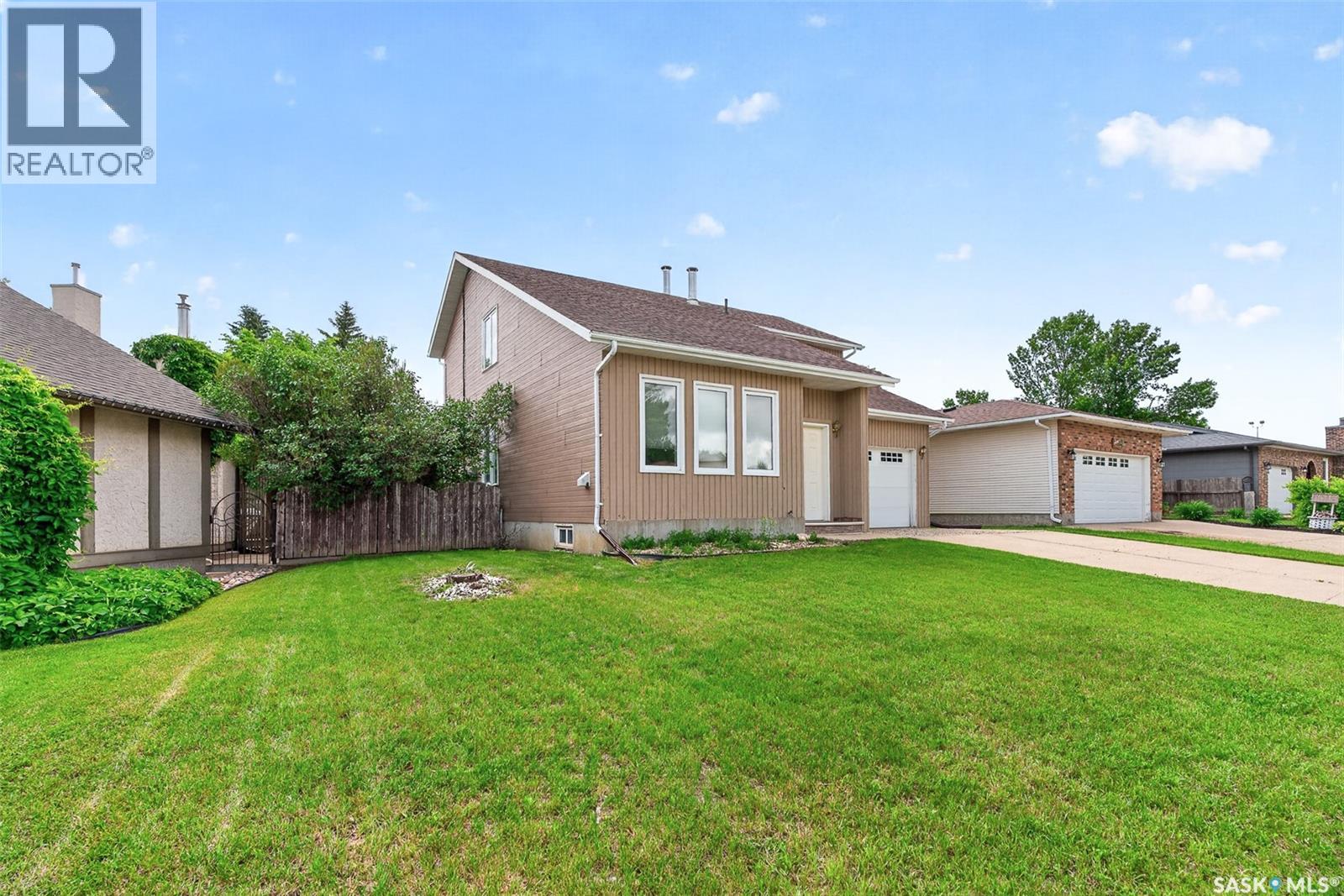 1309 Regal CRESCENT - 60