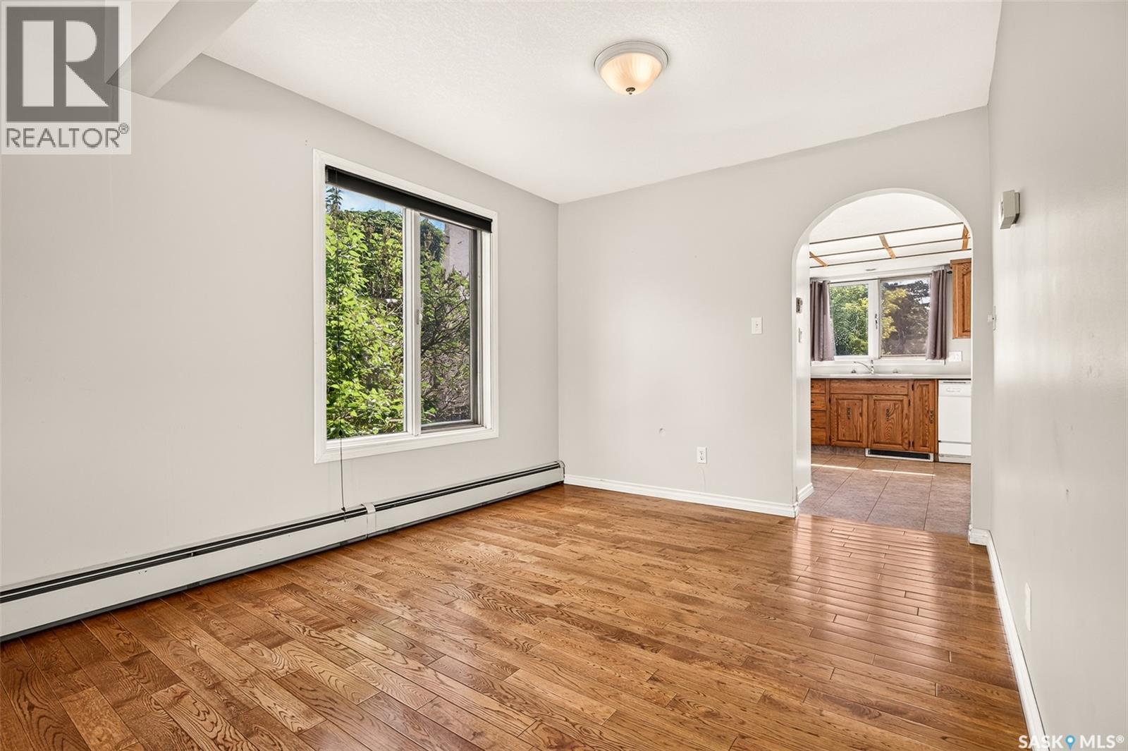 1309 Regal CRESCENT - 9