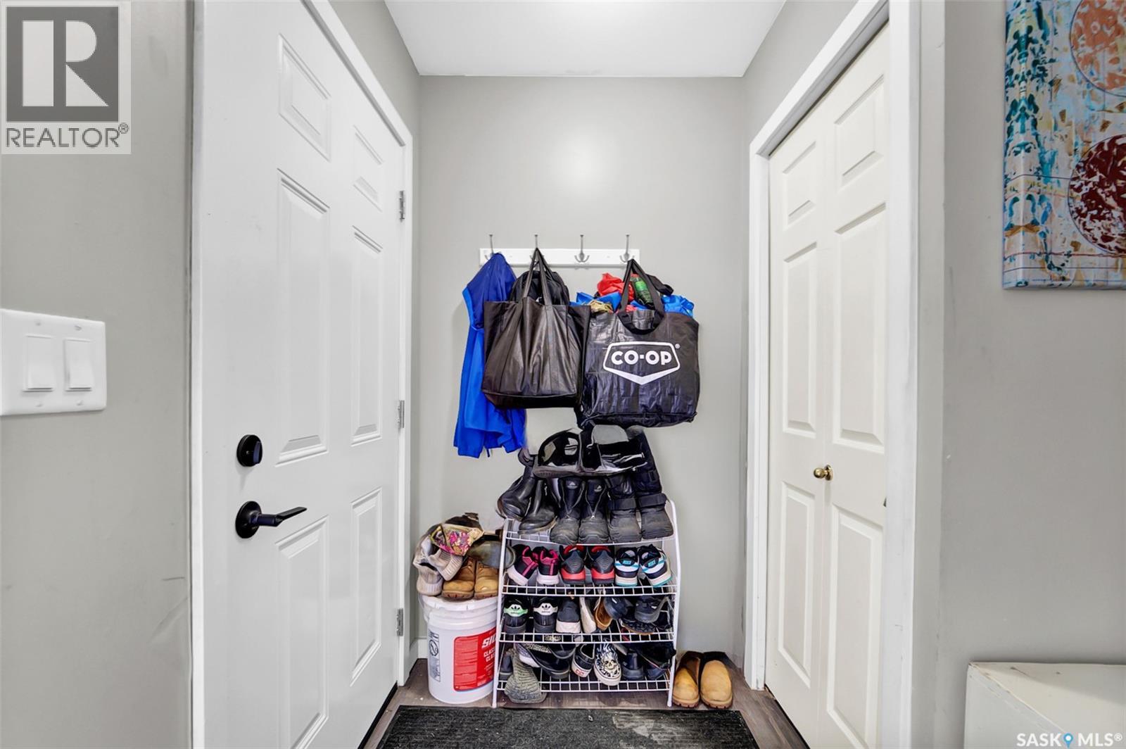#14 127 Gropper CRESCENT - 12