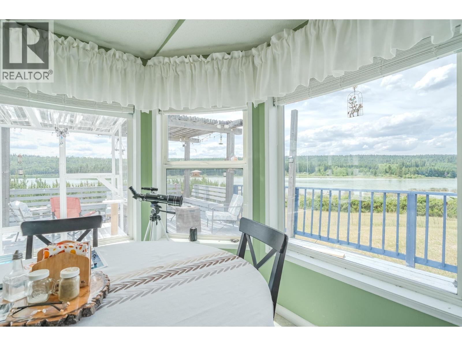 3442 DUNSMUIR ROAD, Lac La Hache