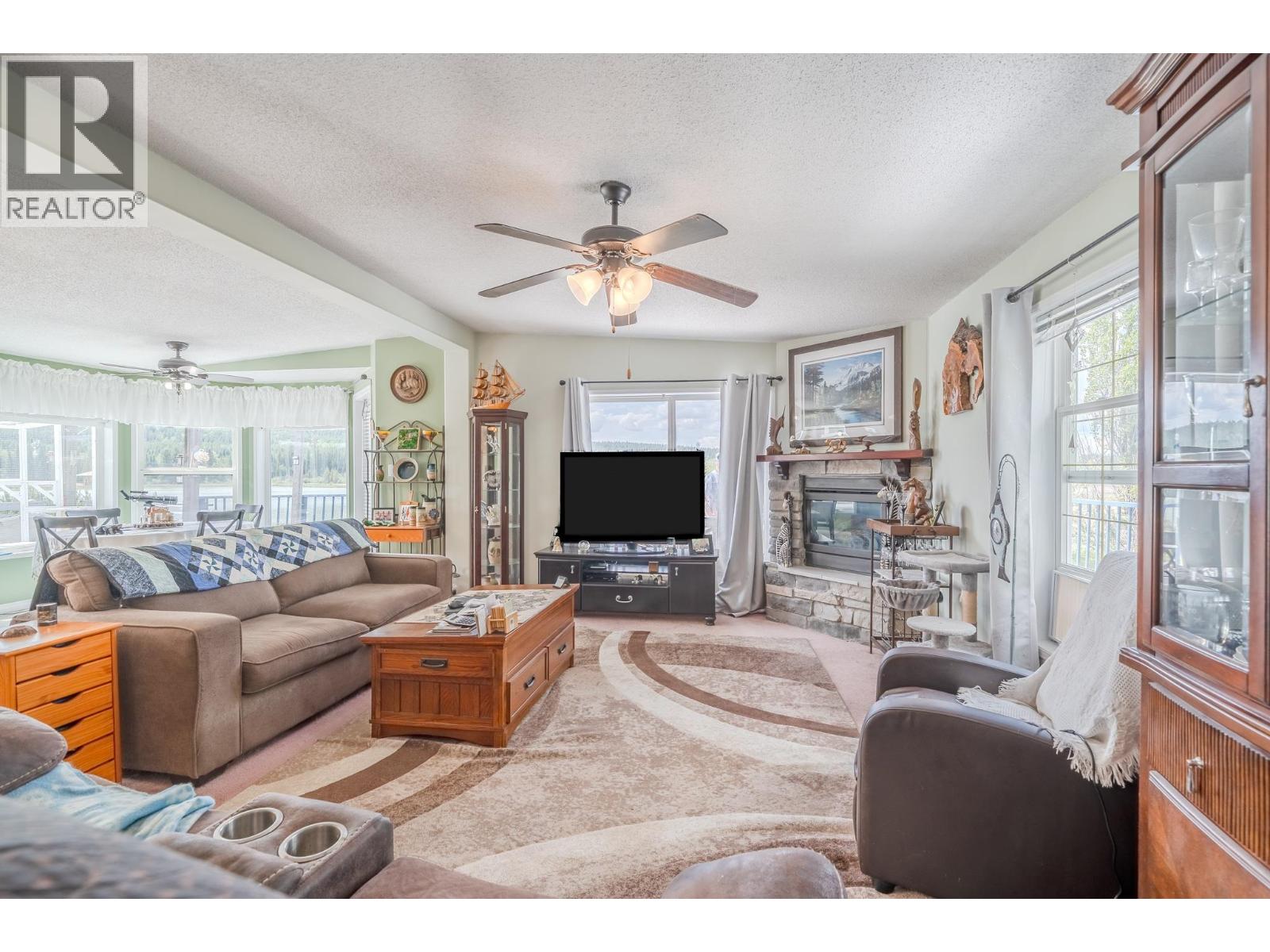 3442 DUNSMUIR ROAD, Lac La Hache