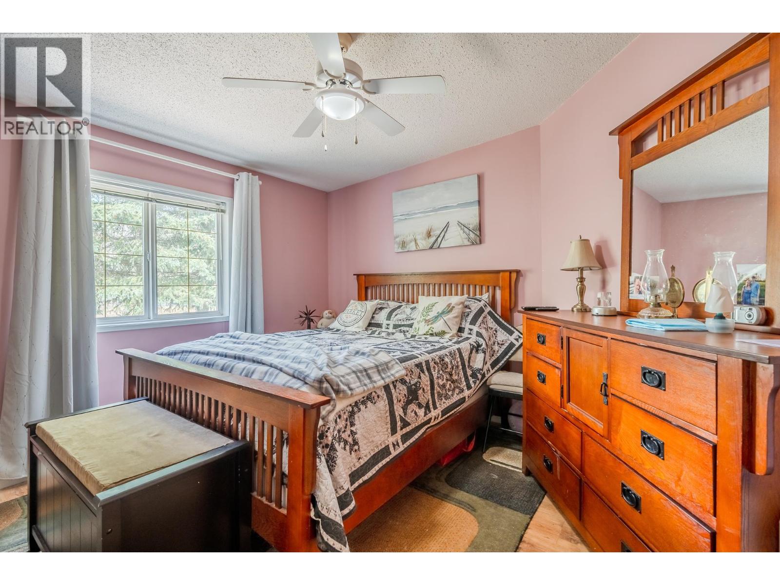 3442 DUNSMUIR ROAD, Lac La Hache