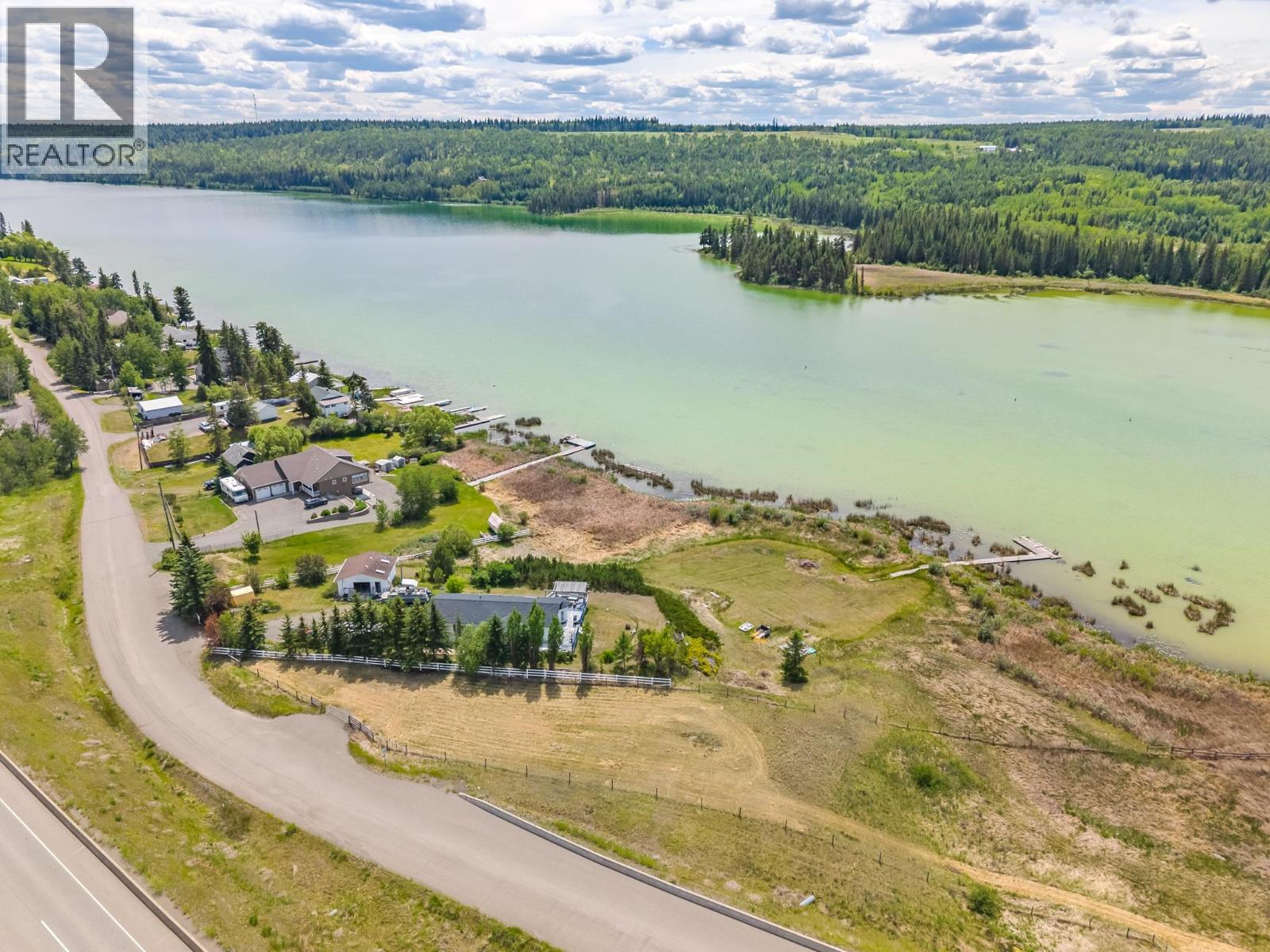 3442 DUNSMUIR ROAD, Lac La Hache