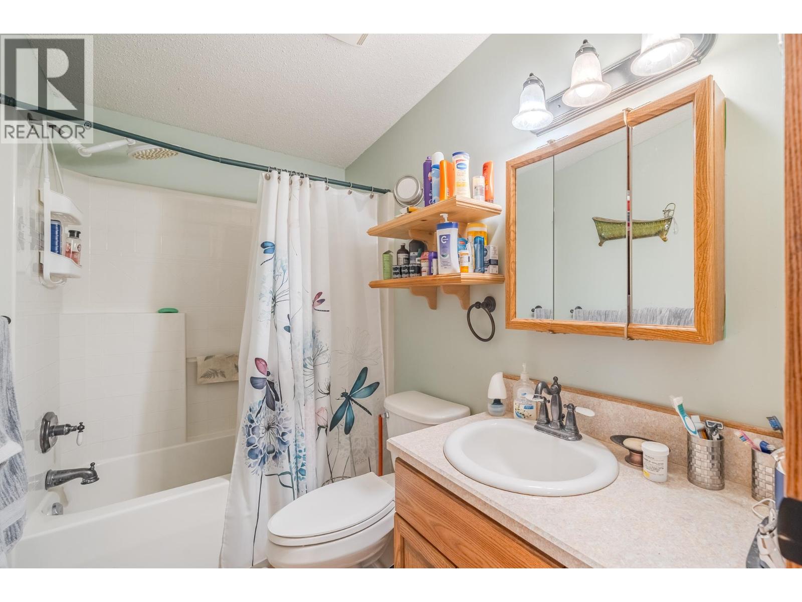 3442 DUNSMUIR ROAD, Lac La Hache