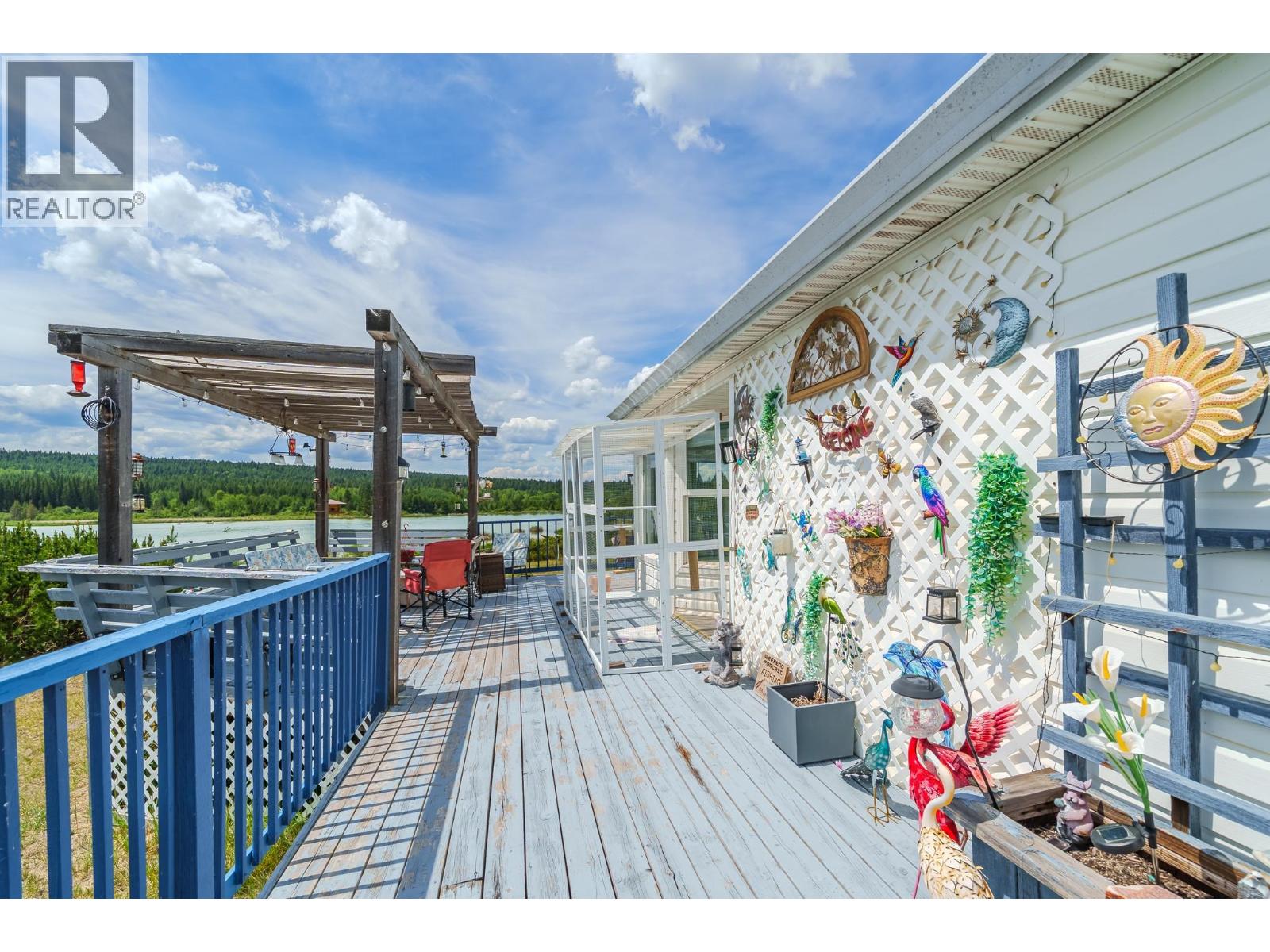 3442 DUNSMUIR ROAD, Lac La Hache