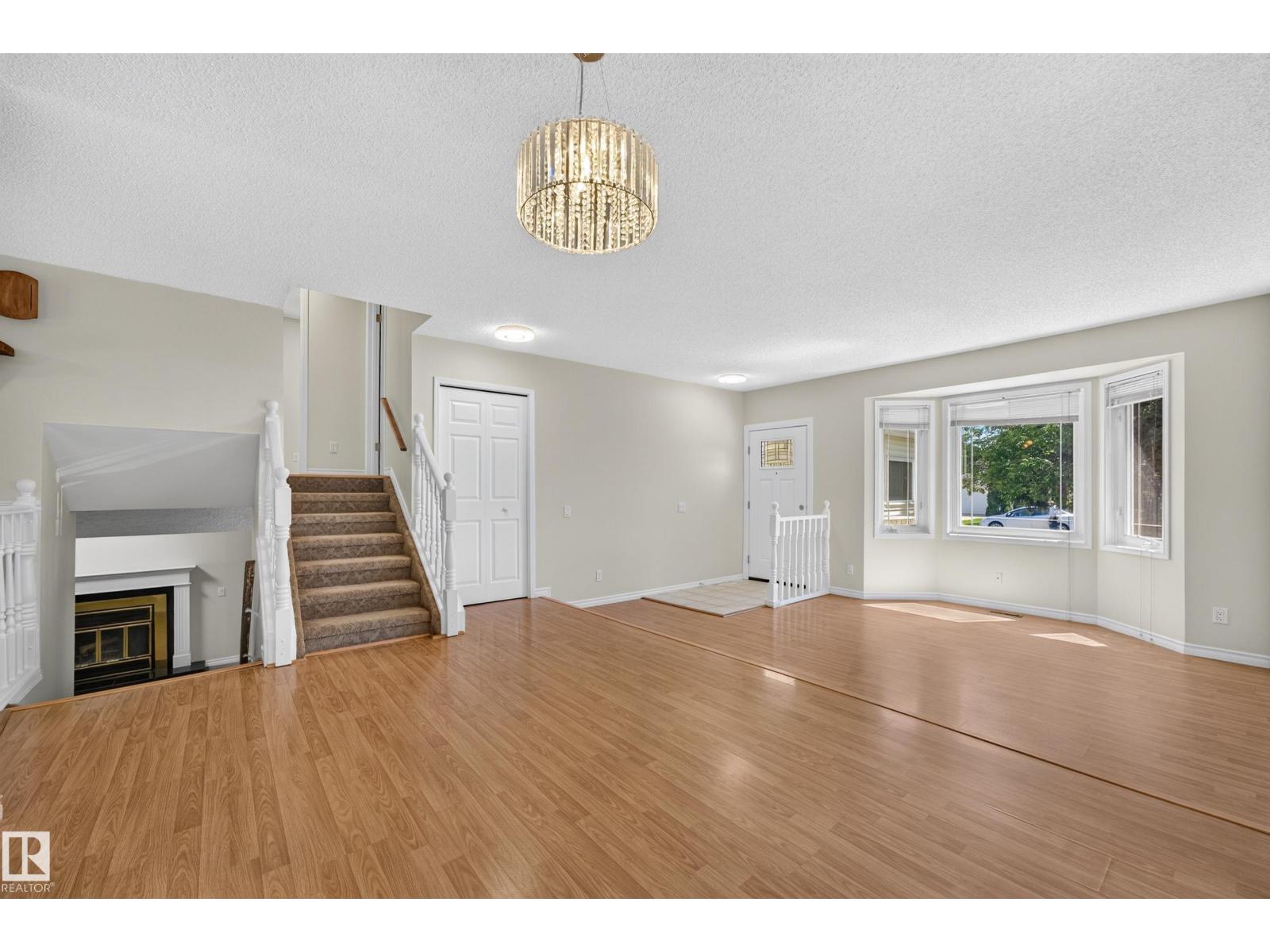 10332 21 AV NW — photo 11