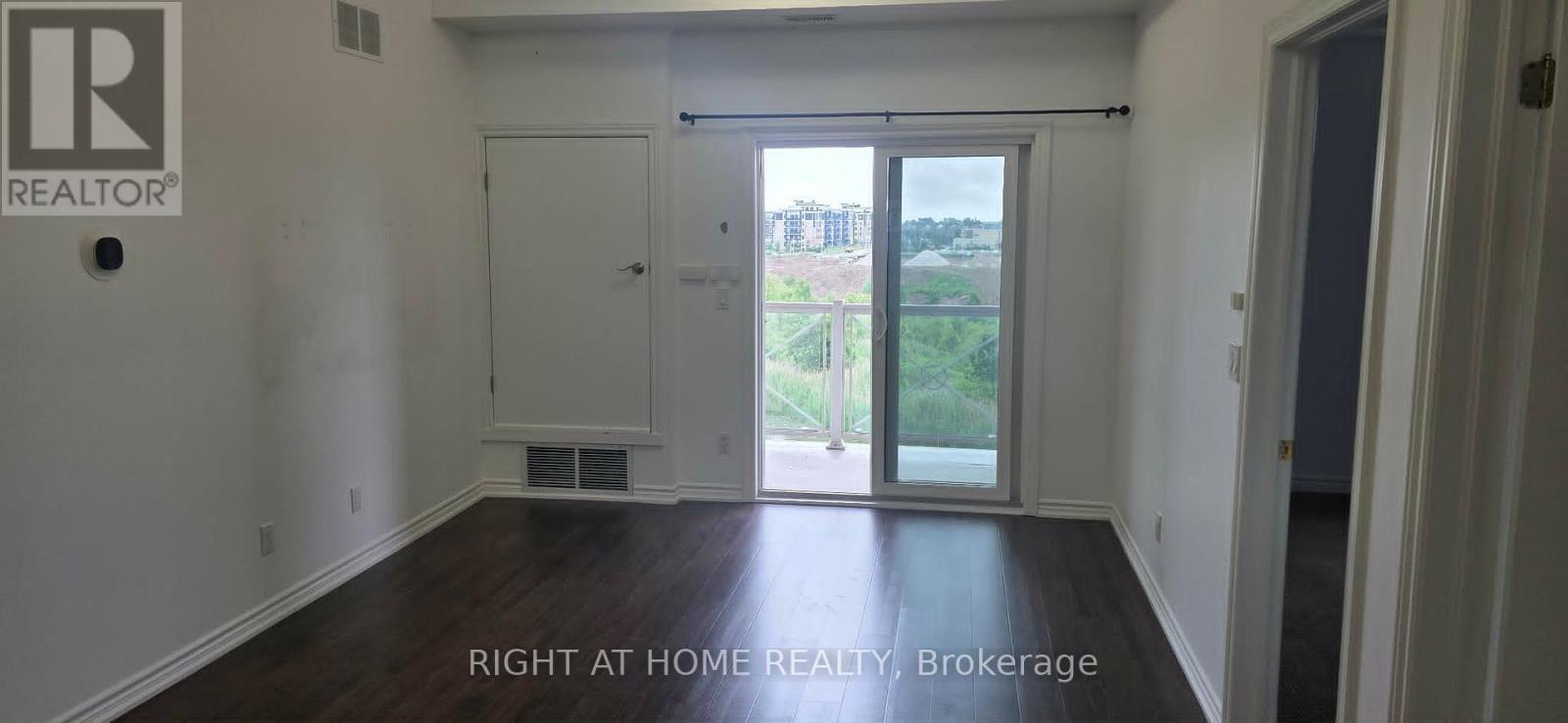 #404 1360 COSTIGAN ROAD - 7