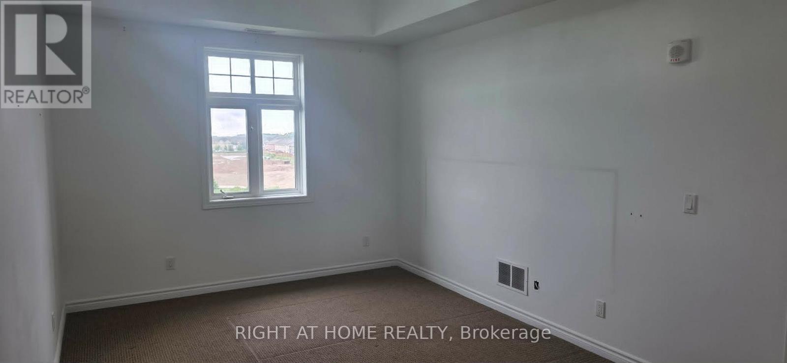 #404 1360 COSTIGAN ROAD - 9