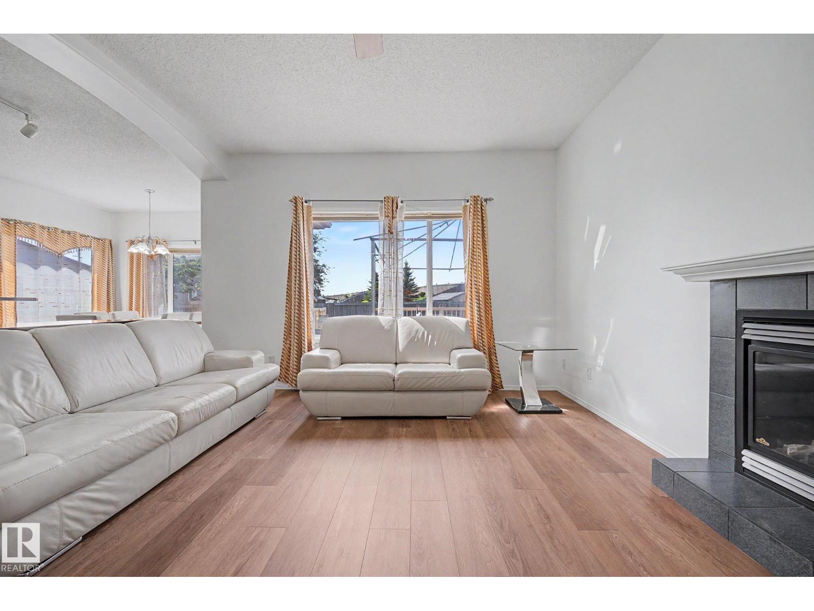 262 DUNVEGAN RD NW - 7