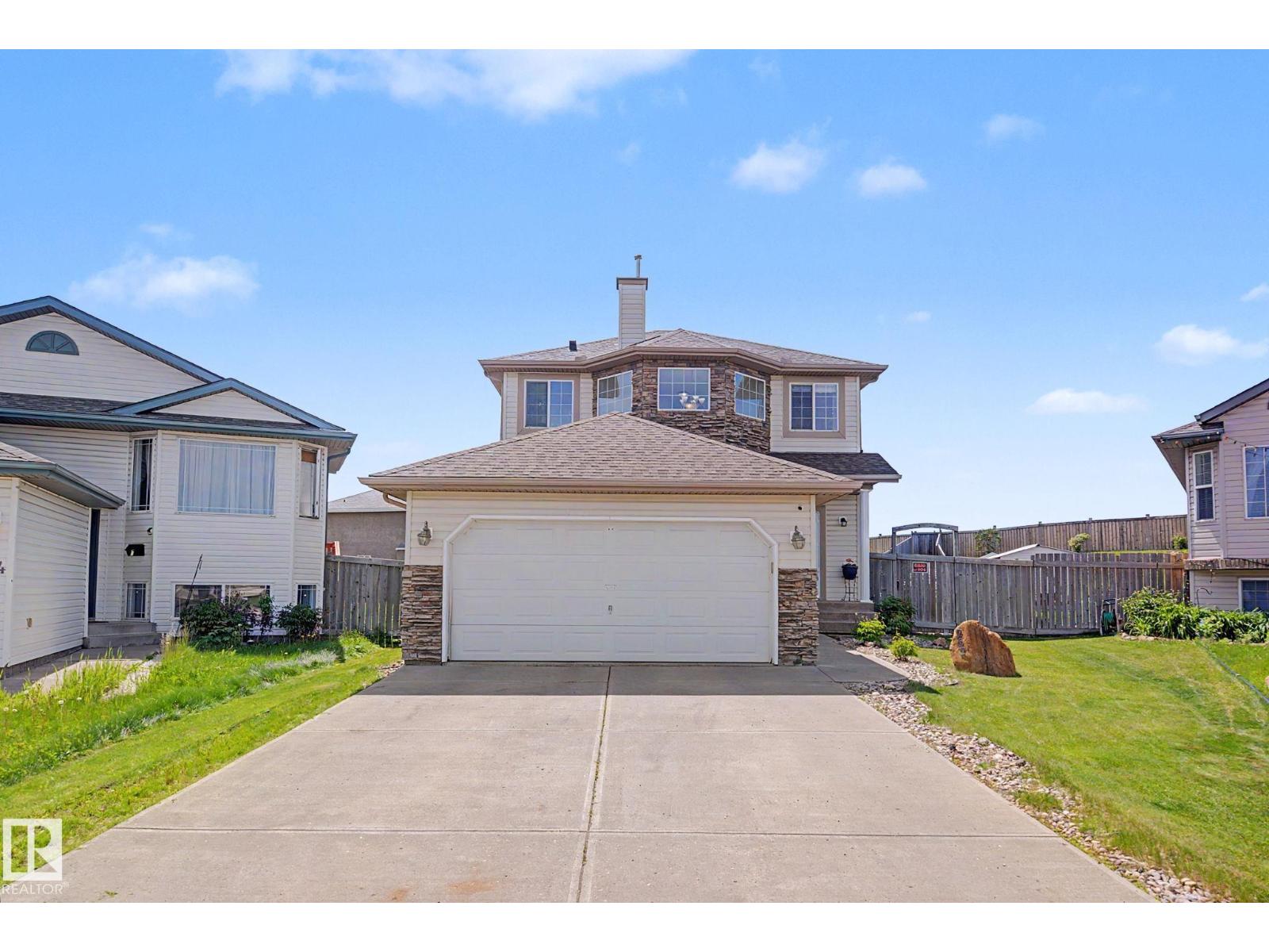 262 DUNVEGAN RD NW - 1