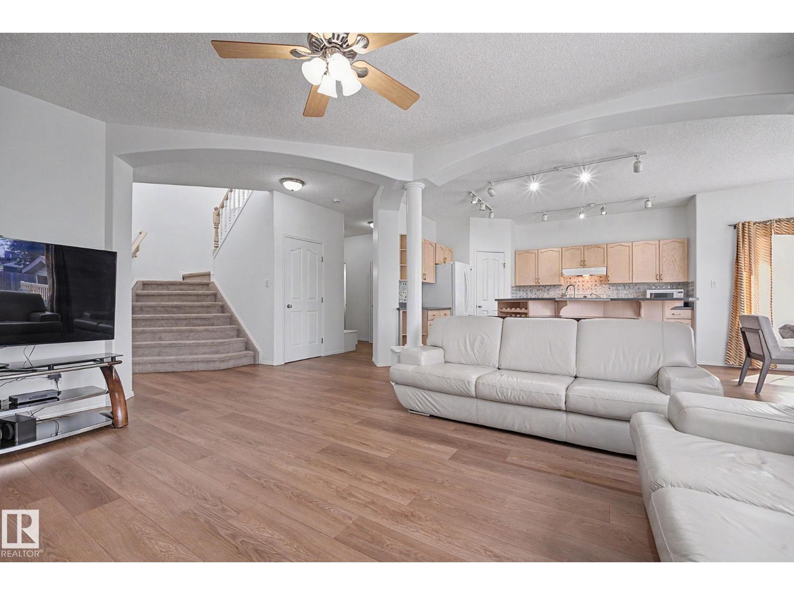 262 DUNVEGAN RD NW - 10