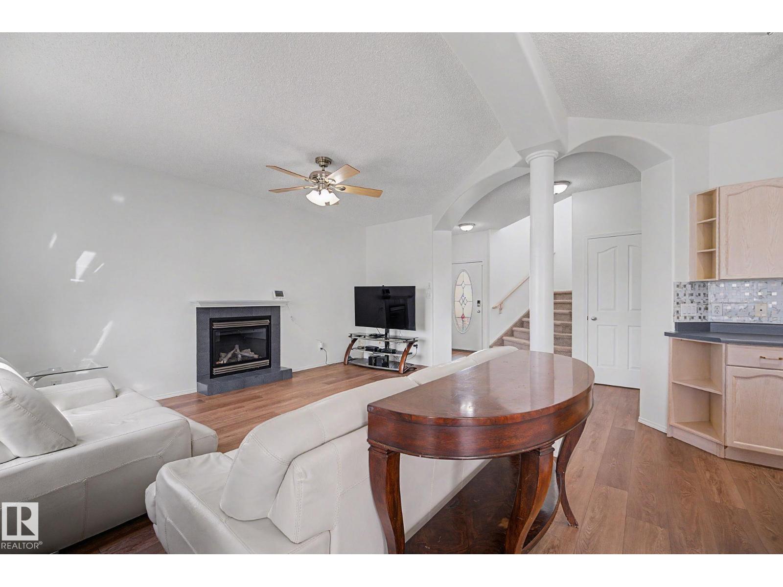 262 DUNVEGAN RD NW - 17