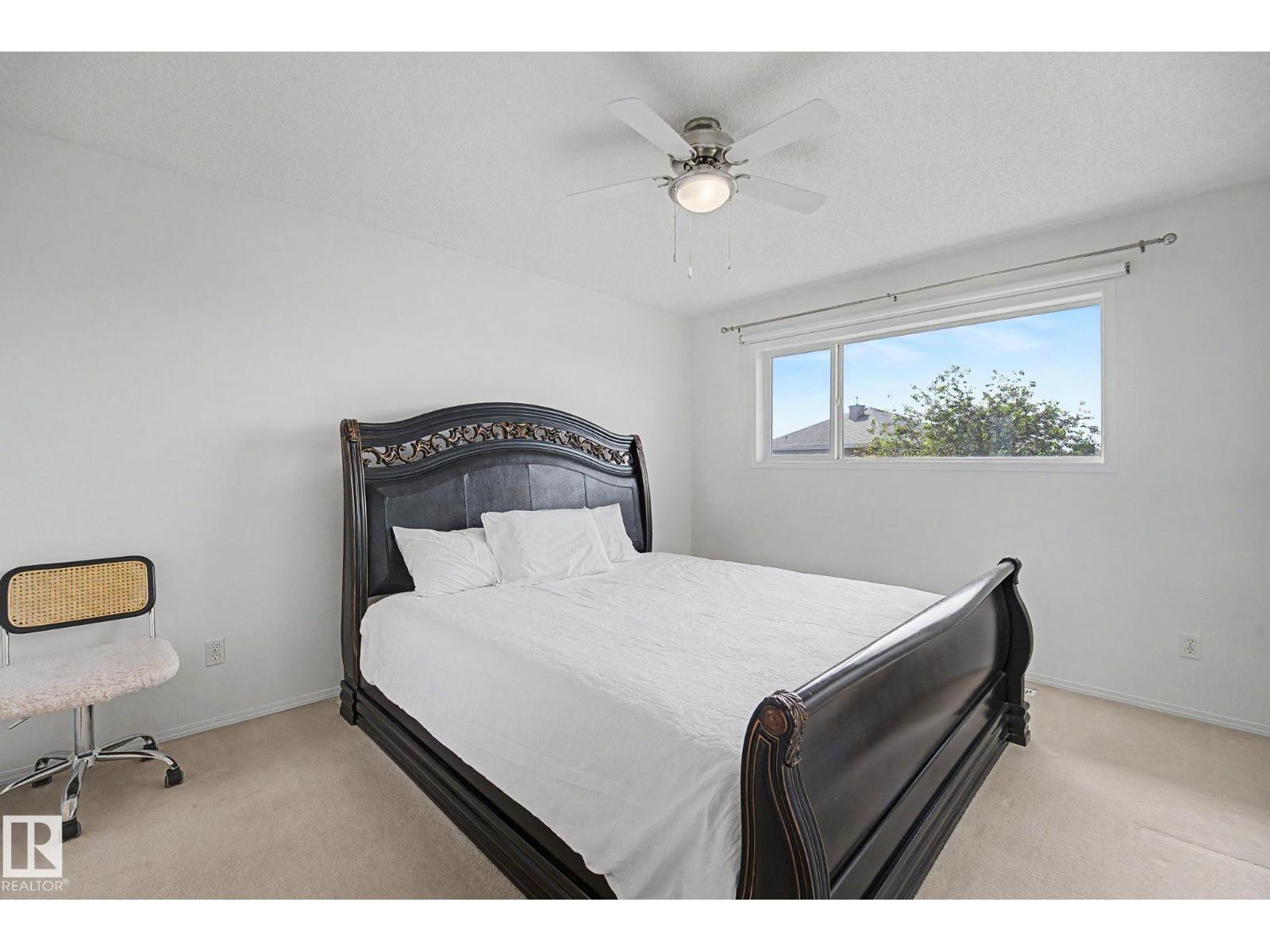 262 DUNVEGAN RD NW - 34
