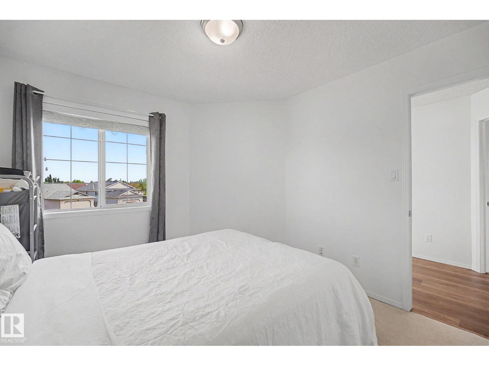 262 DUNVEGAN RD NW - 28