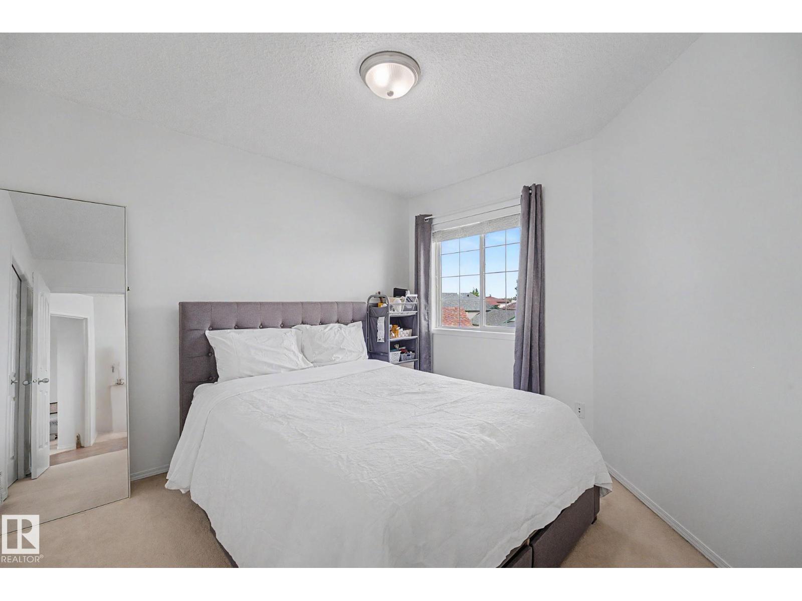 262 DUNVEGAN RD NW - 27
