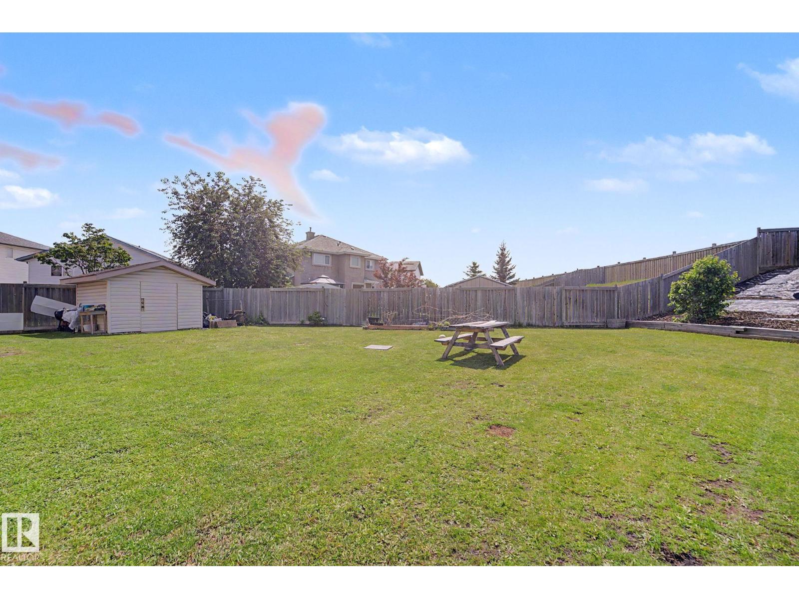 262 DUNVEGAN RD NW - 46