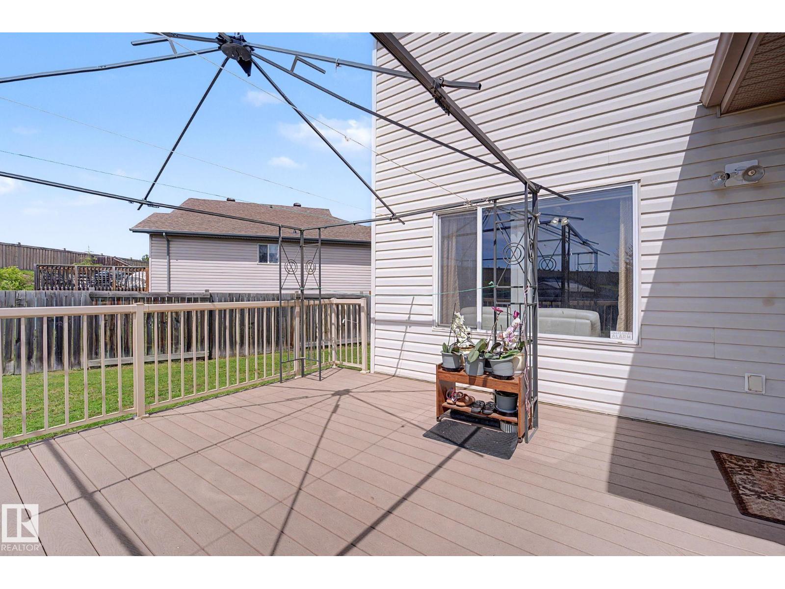262 DUNVEGAN RD NW - 54