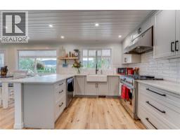 8067 Beachcomber Bay Road, Vernon, BC V1H1C7 Photo 16