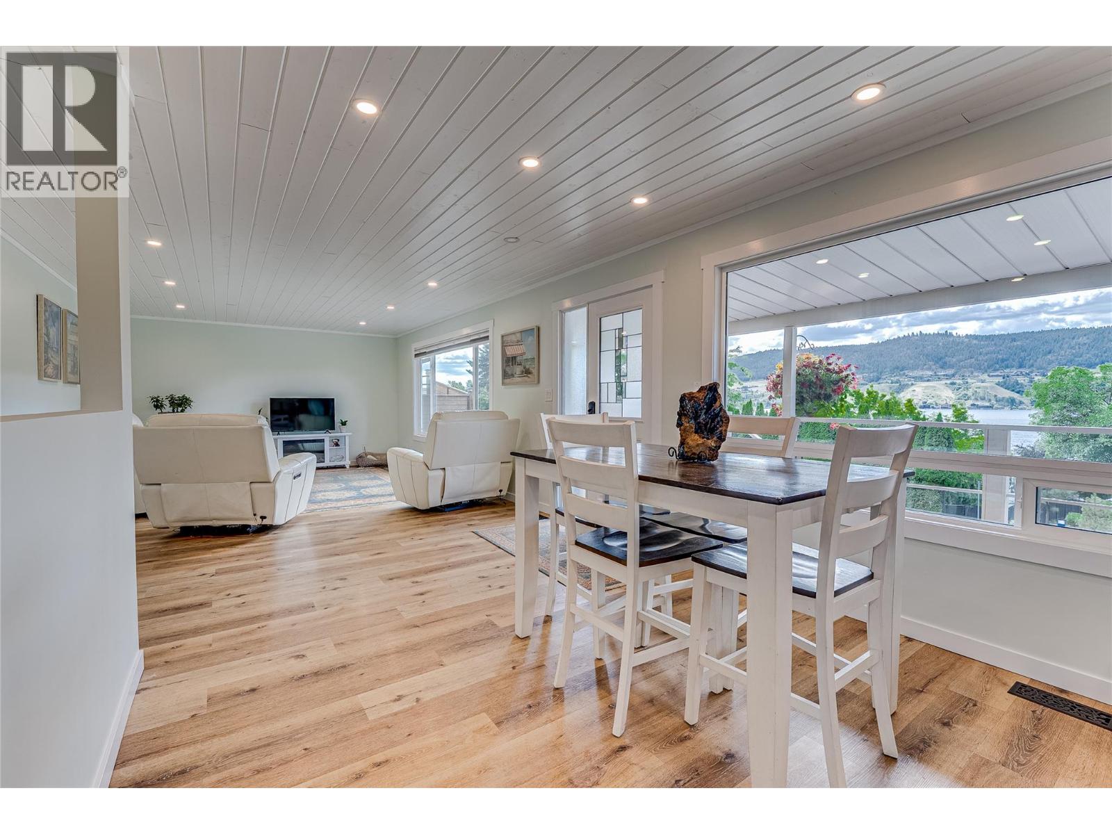 8067 Beachcomber Bay Road - 23