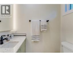 8067 Beachcomber Bay Road, Vernon, BC V1H1C7 Photo 27