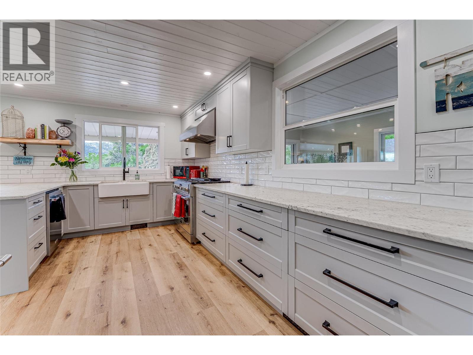 8067 Beachcomber Bay Road - 20
