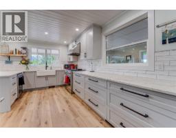 8067 Beachcomber Bay Road, Vernon, BC V1H1C7 Photo 20