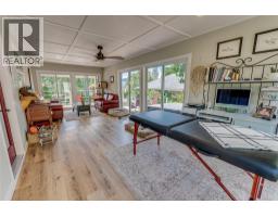8067 Beachcomber Bay Road, Vernon, BC V1H1C7 Photo 31